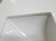 Отполированные белые Кунтертопс ванной комнаты кварца, проектированные верхние части тщеты ванны